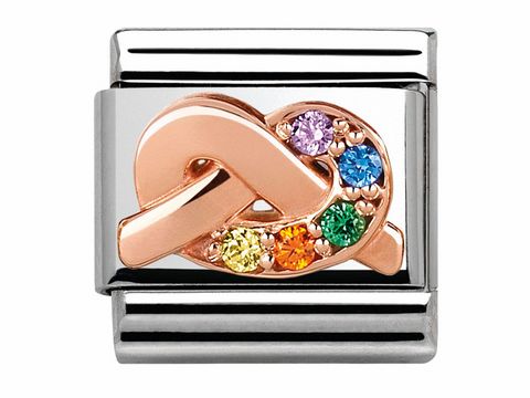 Knoten aus Roségold mit bunten Zirkonia-Steinen in Regenbogenfarben auf einer silbernen Basis von Nomination, Symbol für Verbindung und Vielfalt.