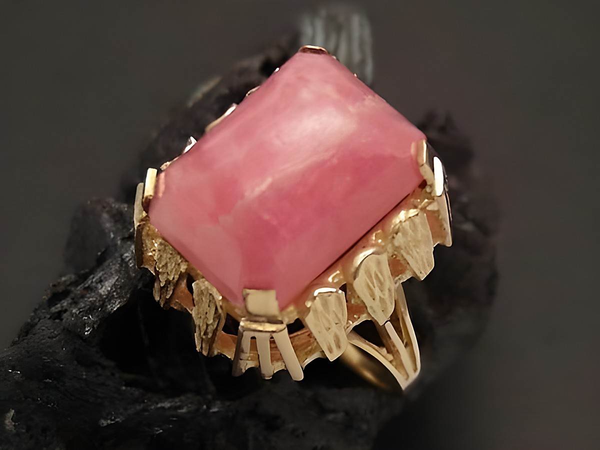 Goldring hinreißend Gold 333 mit Rhodochrosit in Größe 55, Hersteller Juwelier Harnisch, bis Größe 56/18.