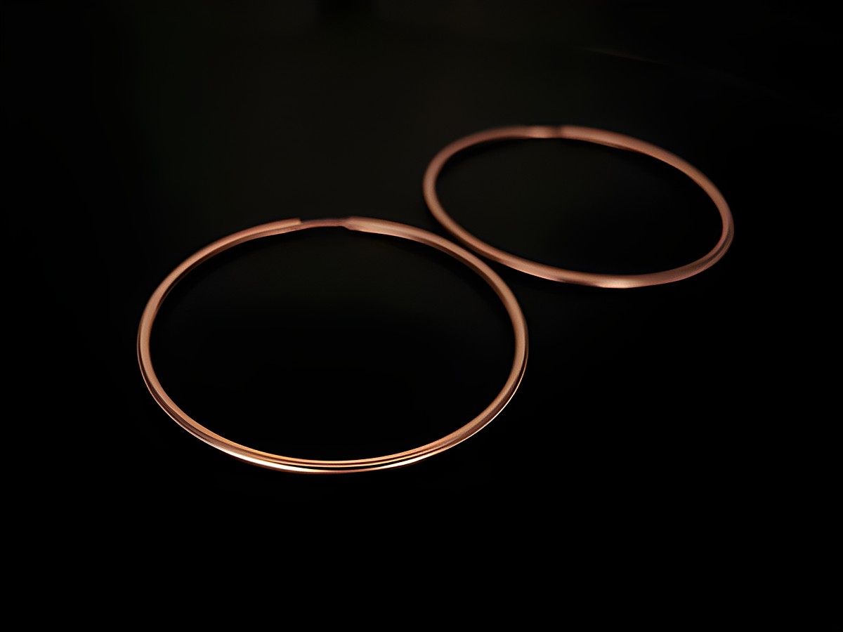 Roségold Creolen in 5 cm Durchmesser aus sterling Silber, roségold vergoldet, 1,5 mm dick, minimalistisch und elegant, ideal für jeden Anlass, Hersteller Juwelier Harnisch.