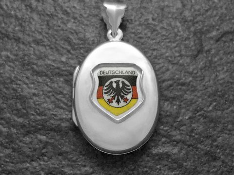Silbernes Medaillon mit Bundesadler und Deutschland Flagge, Hersteller Juwelier Harnisch, idealer Deutschland Fanartikel für Sammler und Fans.