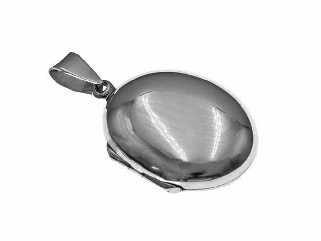Oval Sterling Silber Medaillon mit einem Durchmesser von 29 mm vom Hersteller Juwelier Harnisch, glänzende Oberfläche und praktische Öffnung, ideal für persönliche Erinnerungen.