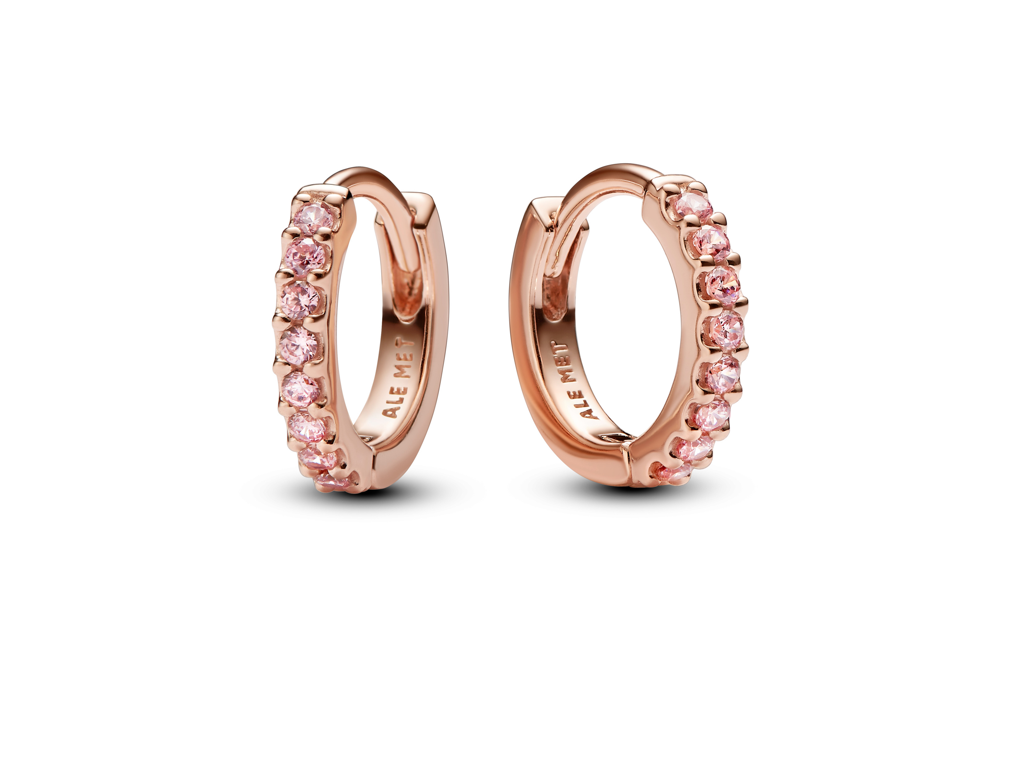 Pandora Huggie Hoop Ohrringe in Roségold vergoldet mit funkelndem rosa Zirkonia, elegant und zeitlos, perfekt für jeden Anlass.