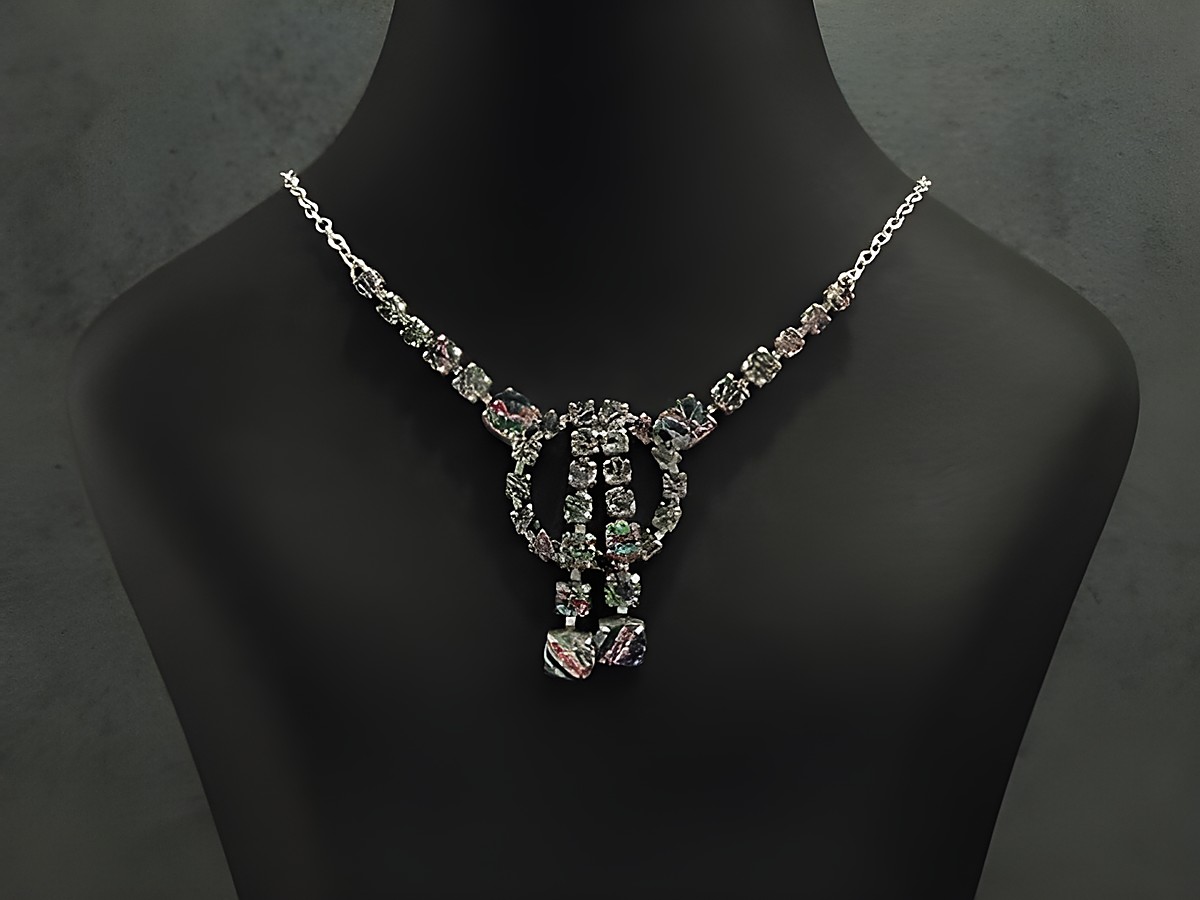 Strass Collier Kette von Juwelier Harnisch, bunt und interessant, aus Sterling Silber mit silberfarbenem Finish, Länge 38-45 cm, elegant gestaltet mit funkelnden Strasssteinen.
