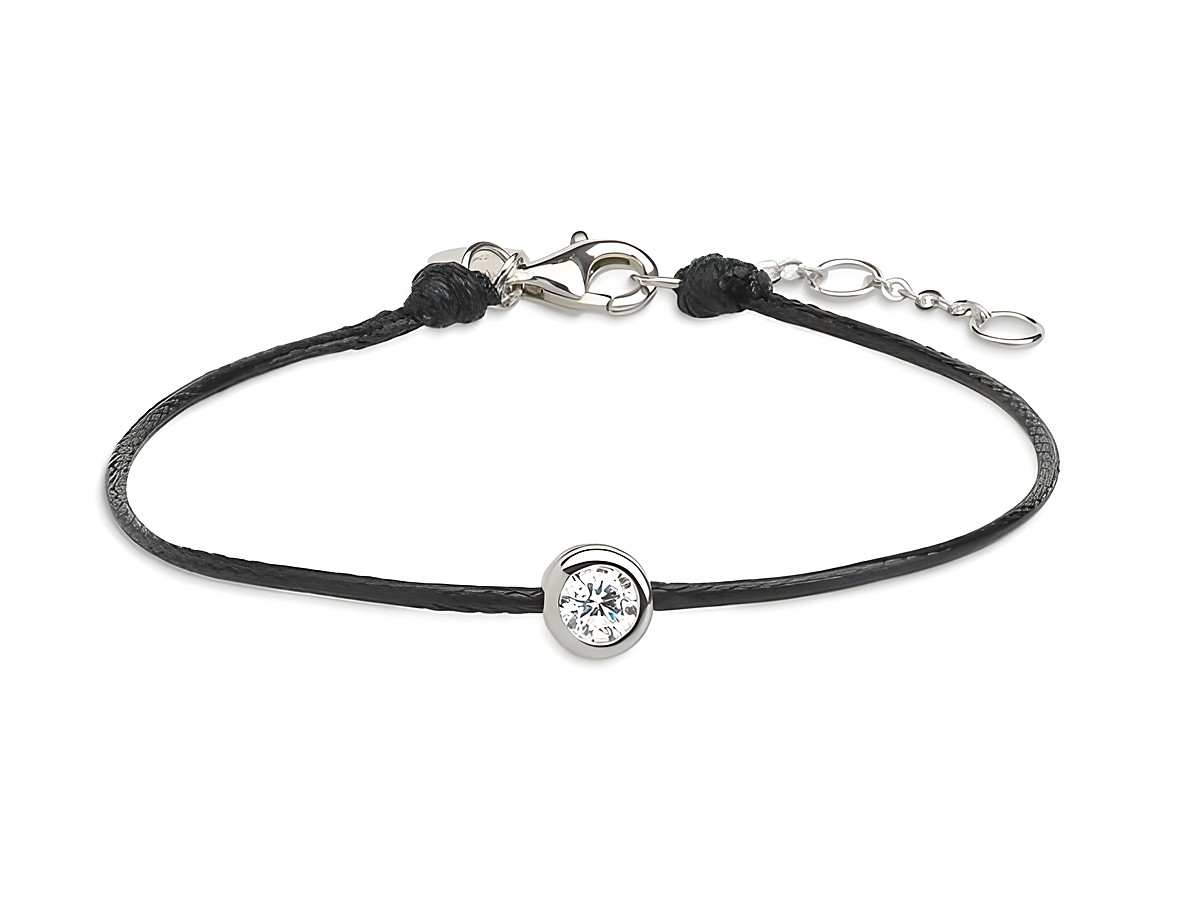 Xenox Sterling Silber Armband XS7321 mit schwarzem Band, verziert mit einem klaren Kristall. Verstellbare Länge von 15 bis 18,5 cm, stilvolles Design von Xenox.