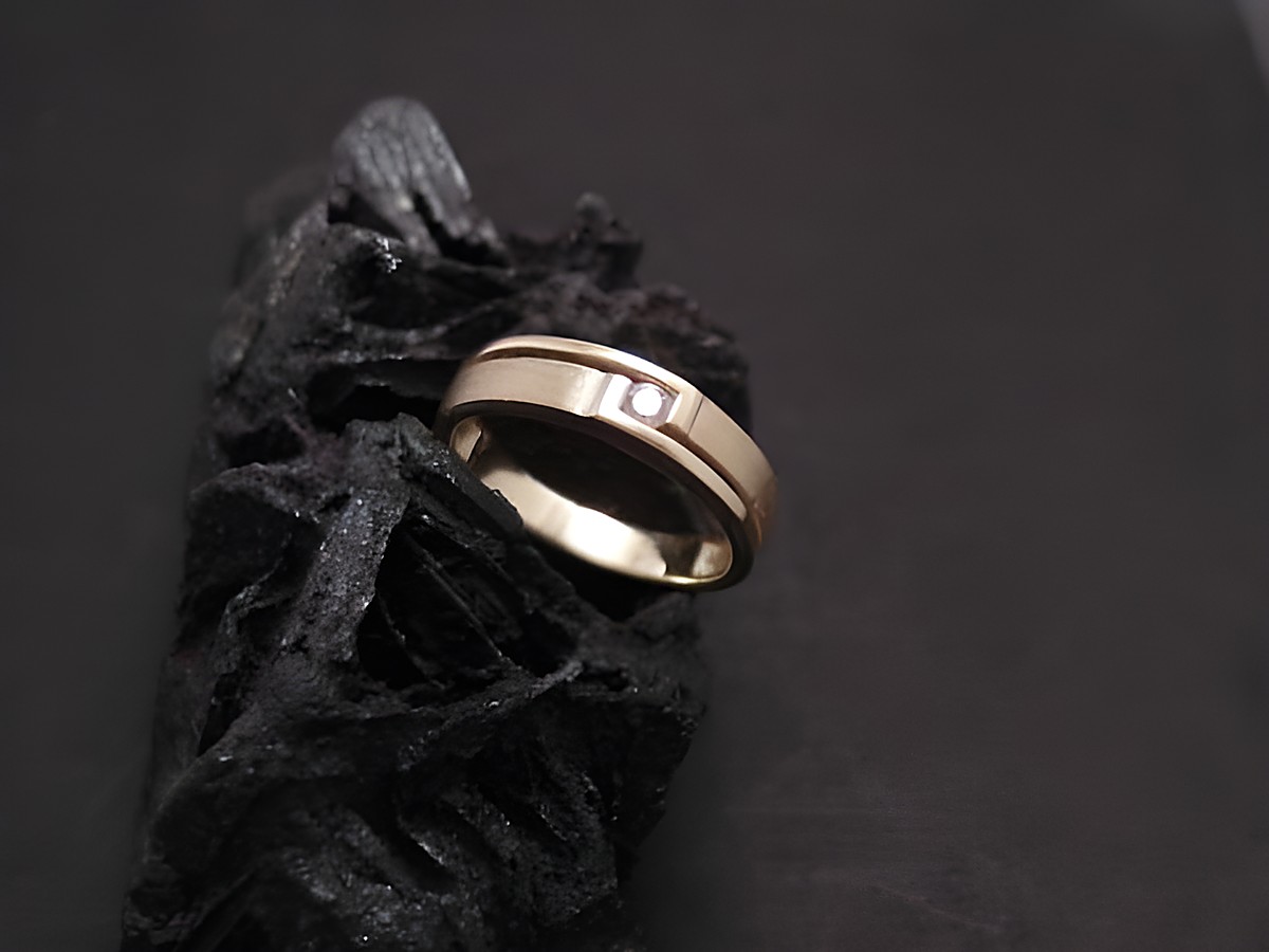 Gold Ring bildschön aus Gold 333 mit Zirkonia in Größe 44,5 vom Hersteller Juwelier Harnisch bis Größe 50.