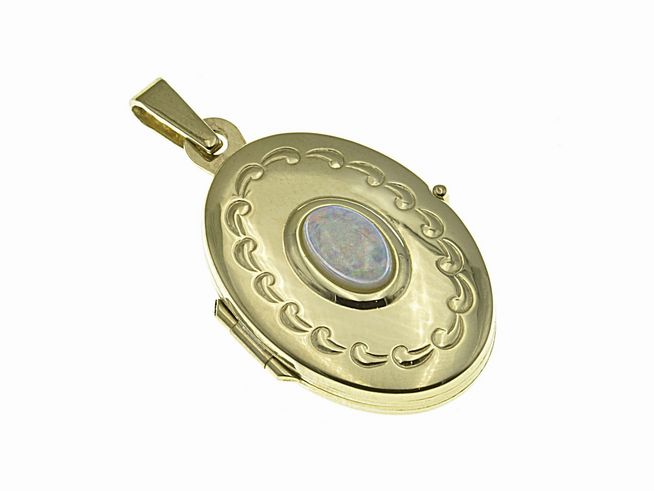 Opal Medaillon aus Gold 333, klassisch gestaltet, mit ovalem Opalstein in der Mitte, schöne Verzierungen, Hersteller Juwelier Harnisch.