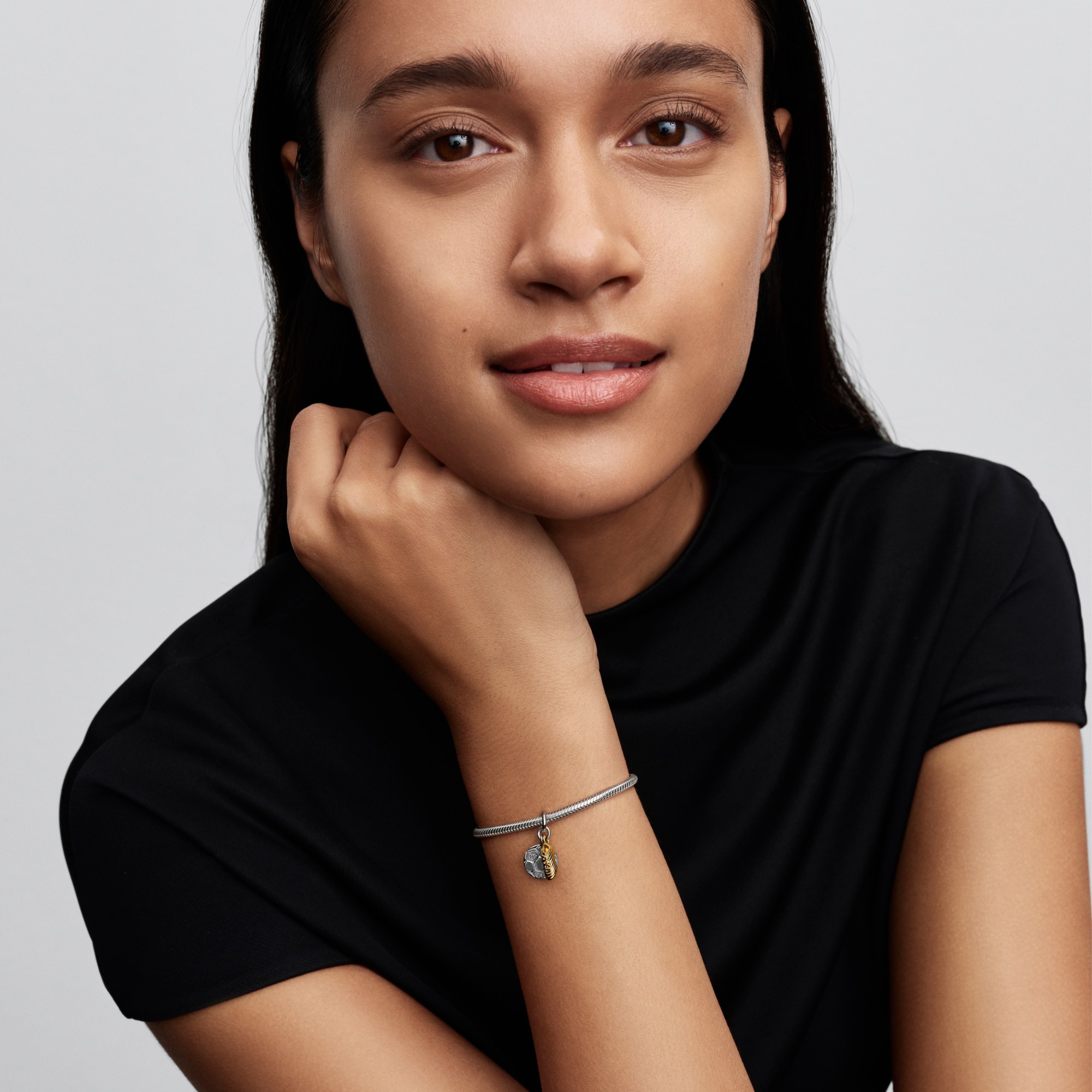 Pandora Fußballschuh Doppel-Dangle-Charm - Gelbgold Vergoldung – Ansicht 4