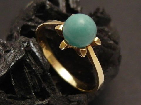 Goldring zart Gold 585 mit Türkisgröße 55, Hersteller Juwelier Harnisch, bis Größe 56/18. Der Ring hat einen runden Türkis in eleganter Fassung. Ideal für stilvolle Akzente.