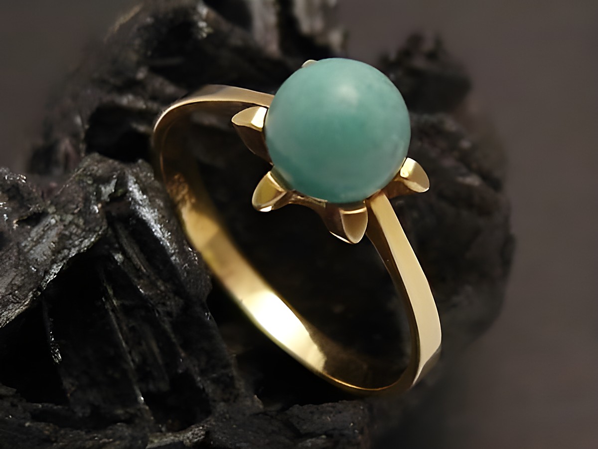 Goldring zart Gold 585 mit Türkisgröße 55, Hersteller Juwelier Harnisch, bis Größe 56/18. Der Ring hat einen runden Türkis in eleganter Fassung. Ideal für stilvolle Akzente.