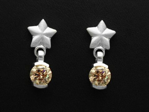 Ohrringe Stern Sterling Silber bezaubernd mit Zirkonia von Juwelier Harnisch, Ohrhänger mit Stein in stilvollem Design und funkelnder Eleganz.