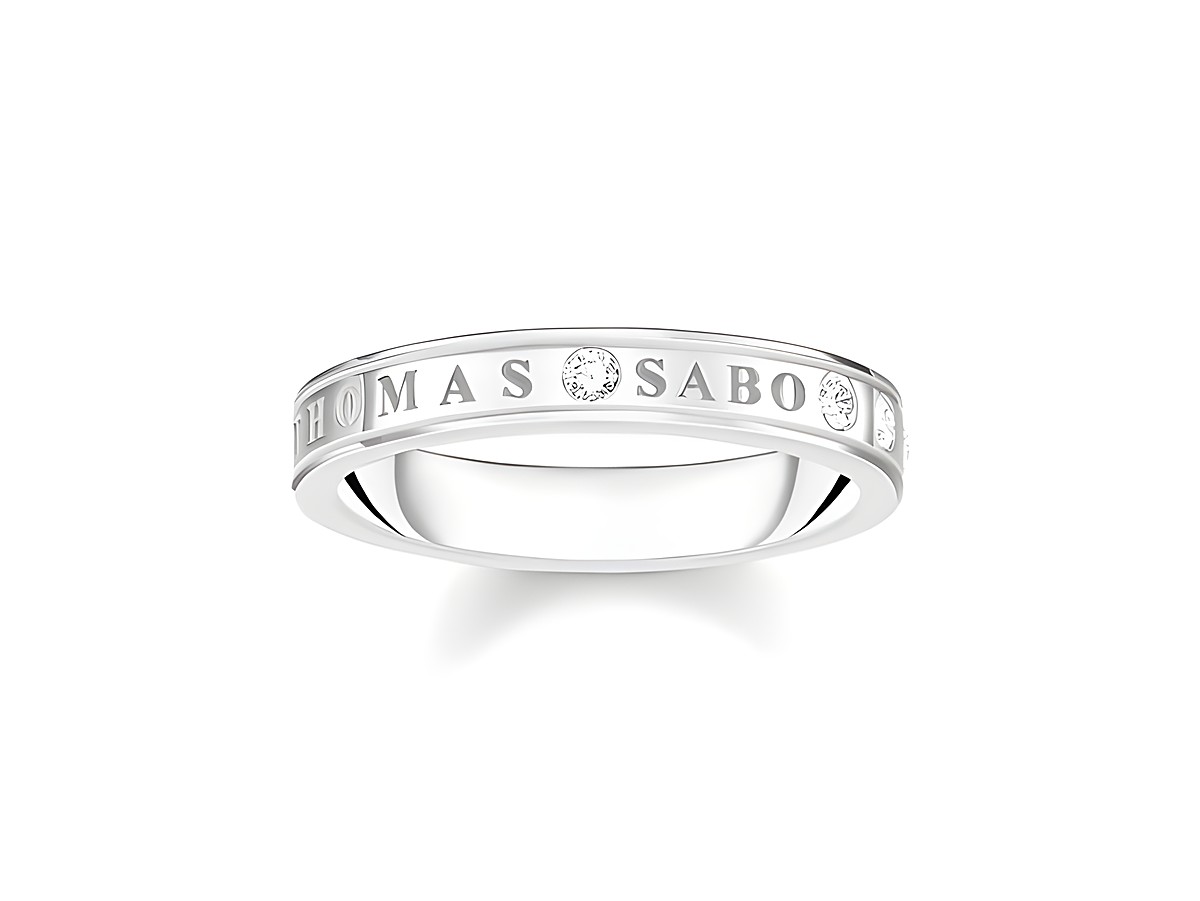 Silberner Thomas Sabo TR2253-051-14-50 Ring mit Zirkonia in weiß, Größe 50, glänzende Oberfläche und eingravierter Schriftzüge, elegant und zeitlos designt.