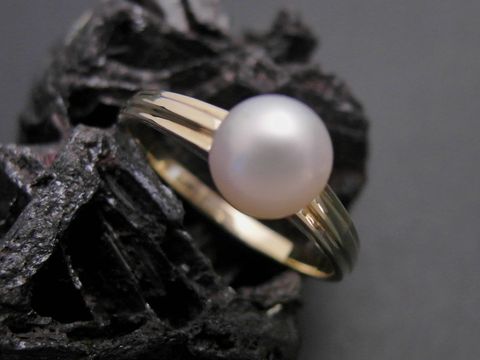 Gold Perlen Ring exquisit Größe 54,5 mit einer Zuchtperle von 6,6 mm, gefertigt aus Gold 585, Hersteller Juwelier Harnisch, bis Größe 56/18.