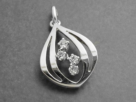 39103-0 Brilliance Silber Anhänger rhodiniert feminin mit Zirkonia, harmonisch geschwungene Form und drei funkelnde Zirkonia, ideal als elegantes Schmuckstück für besondere Anlässe.