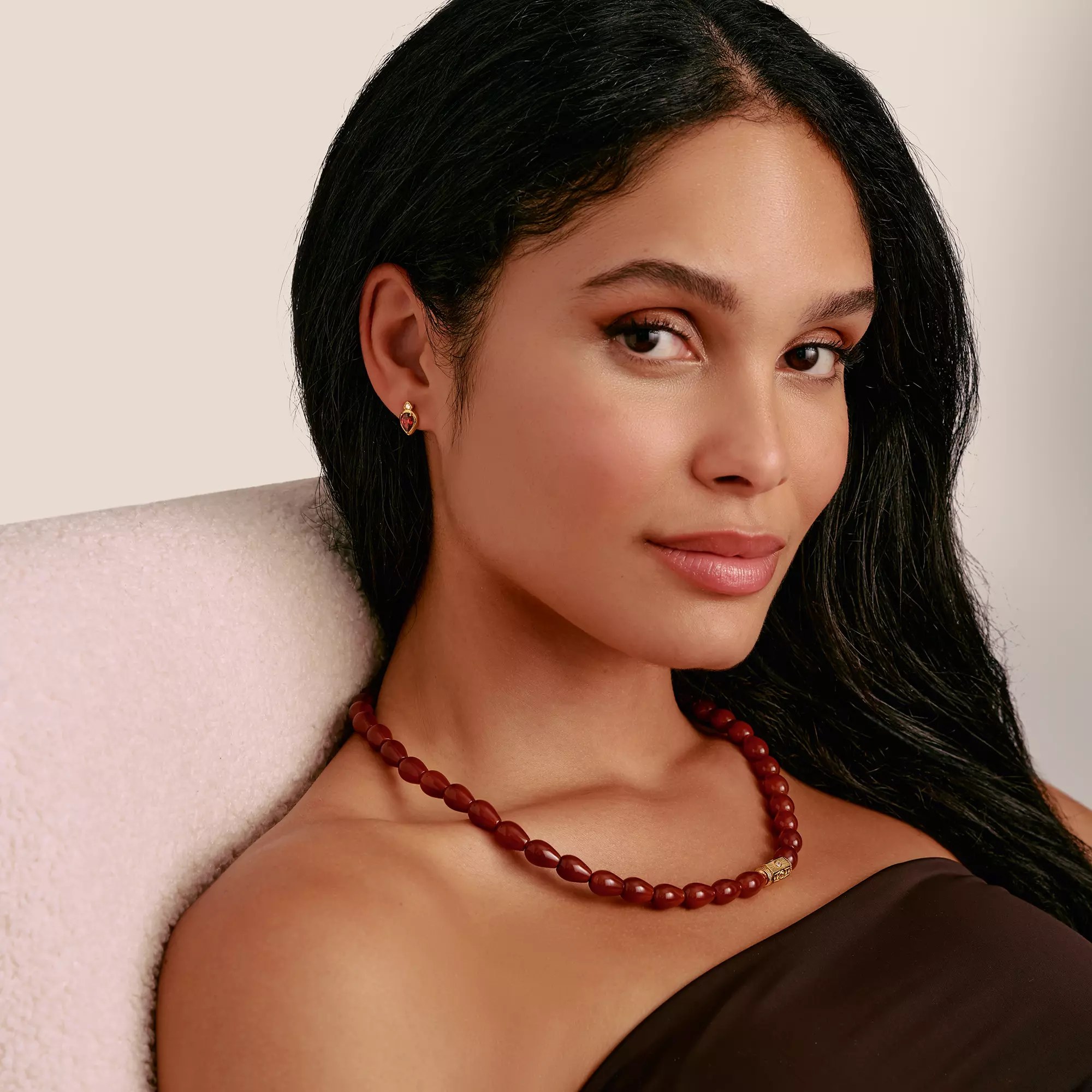 Thomas Sabo Ohrstecker Rote Steine ELYNDRA 18k Vergoldung – Silber – Zirkonia – Ansicht 4