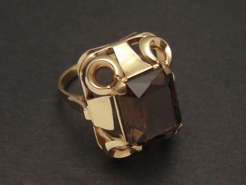 43860-0 Goldring herausragend Gold 333 mit Rauchquarz in Größe 51,5 vom Juwelier Harnisch bis Größe 52/17. Der Ring überzeugt durch sein elegantes Design und hochwertige Verarbeitung.