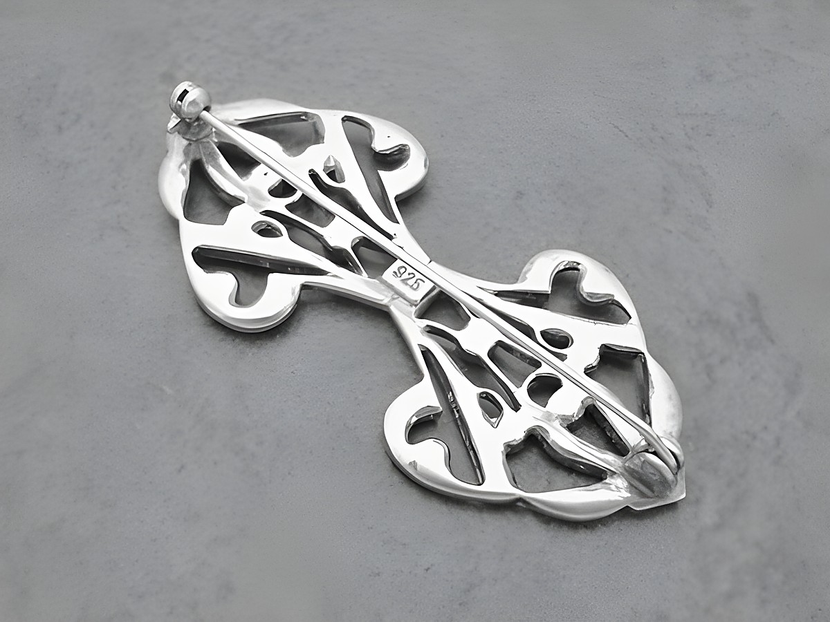 Silber Brosche ausdruckstark mit filigranem Design und Strassstein, nostalgisch, Hersteller Juwelier Harnisch, hochwertige Broschen. – Ansicht 2