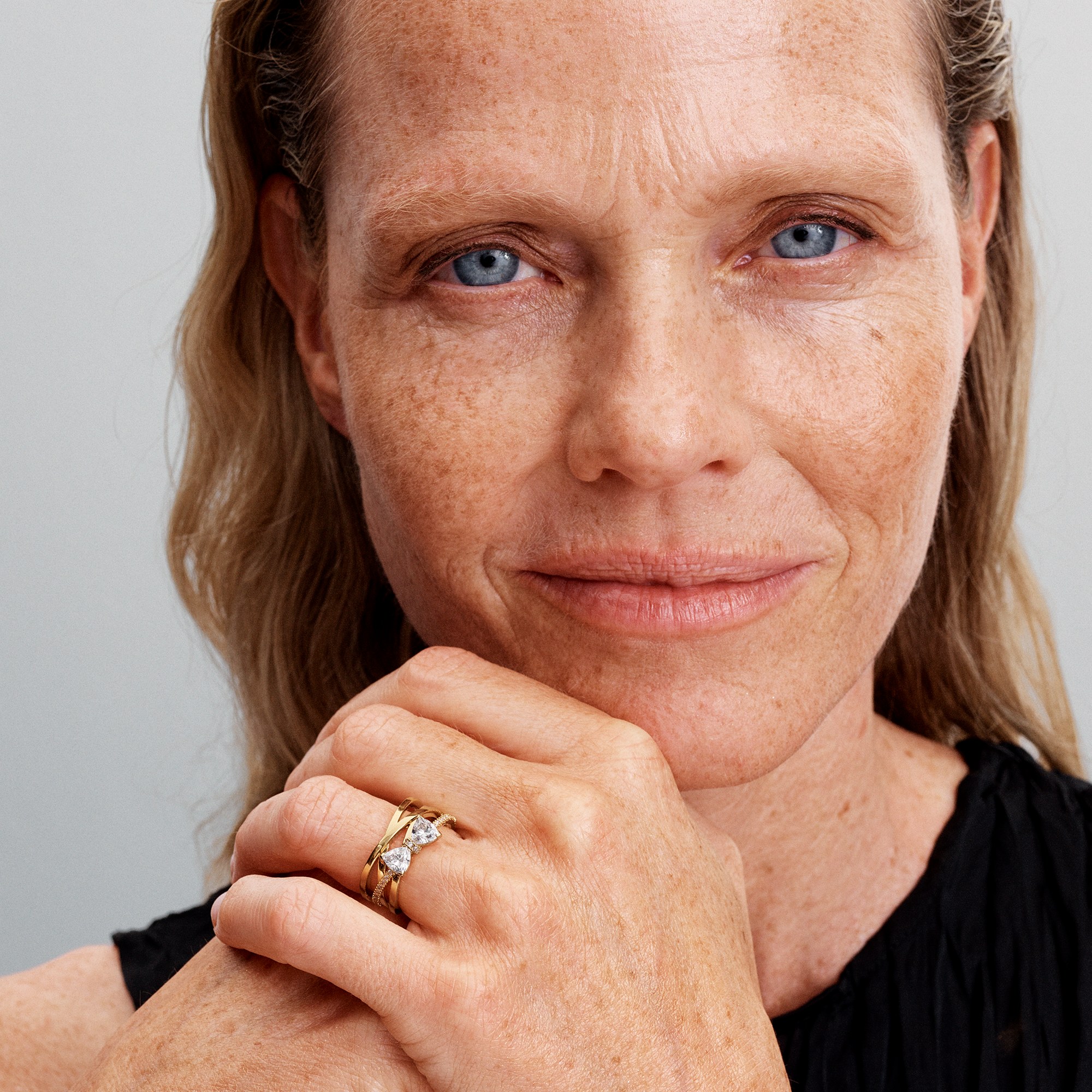 Pandora Schleife - Gelbgold verg. Ring mit klarem Zirkonia – Ansicht 4