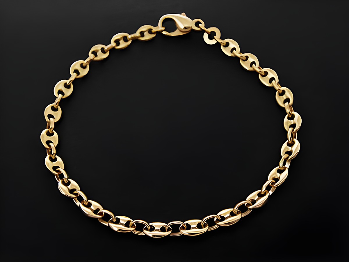 Armband Kästchenpanzer aus Gold 585, 4,5 x 1,3 mm, 18,5 cm lang, elegantes Design, hergestellt von Juwelier Harnisch, ideal für jeden Anlass.