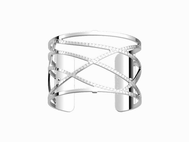 26001528-0 Eleganter Armreif von Les Georgettes in Silber mit einem modernen, kreuzförmigen Design und einer Breite von 40 mm, ideal für stilvolle Akzente.