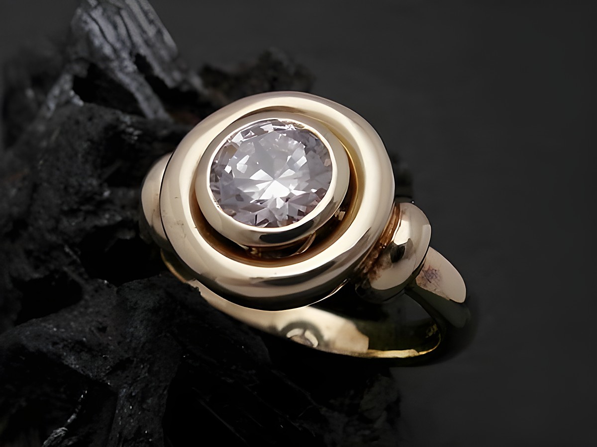 Gold Ring charismatisch Gold 585 Zirkonia Goldring Gr. 55 Hersteller Juwelier Harnisch bis Gr. 56/18. Der Ring hat einen zentralen Zirkonia-Stein in einer eleganten Fassung.