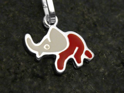 Emaillierter Sterling Silber Anhänger in Form eines Elefanten, hergestellt von Juwelier Harnisch, ideal als Schmuck für Kinder. Modernes Design mit farbigen Akzenten.