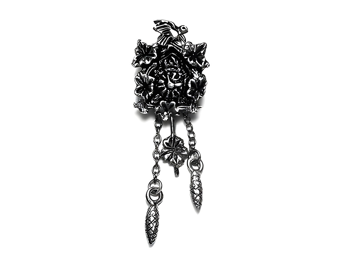 Silber Anhänger - Bayrische Uhr - 35 x 13 mm, Hersteller: Juwelier Harnisch, mit detailreichen Motiven, darunter ein Vogel und florale Elemente, ideal für traditionelle Trachten.