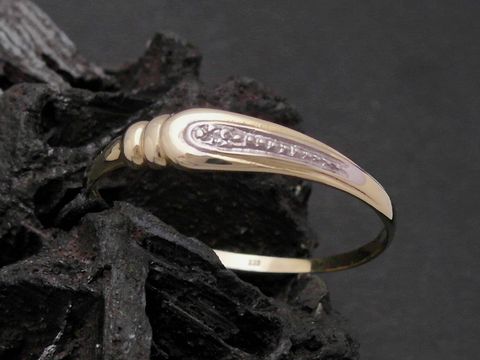 Gold Ring nobel Gold 333 bicolor mit Diamant, hochwertiger Goldring in Größe 51,5, Hersteller Juwelier Harnisch, geeignet bis Größe 52/17.