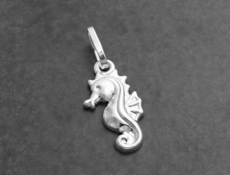 Seepferdchen Sterling Silber Anhänger von Juwelier Harnisch, filigran gearbeitet, ideal für Tierliebhaber und als elegantes Schmuckstück.