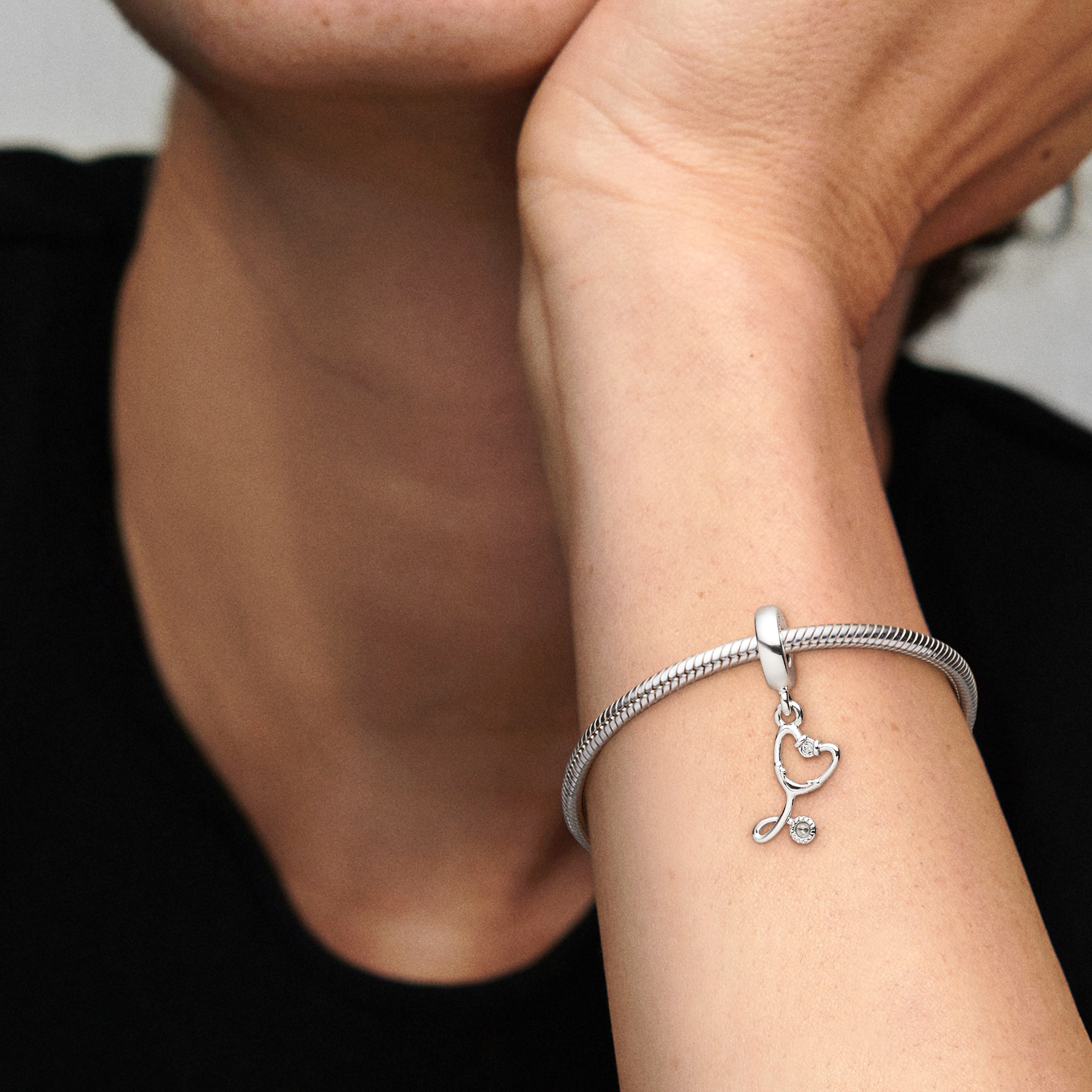 Pandora Passions - Charm - Stethoskop Herz - Silber – Ansicht 5