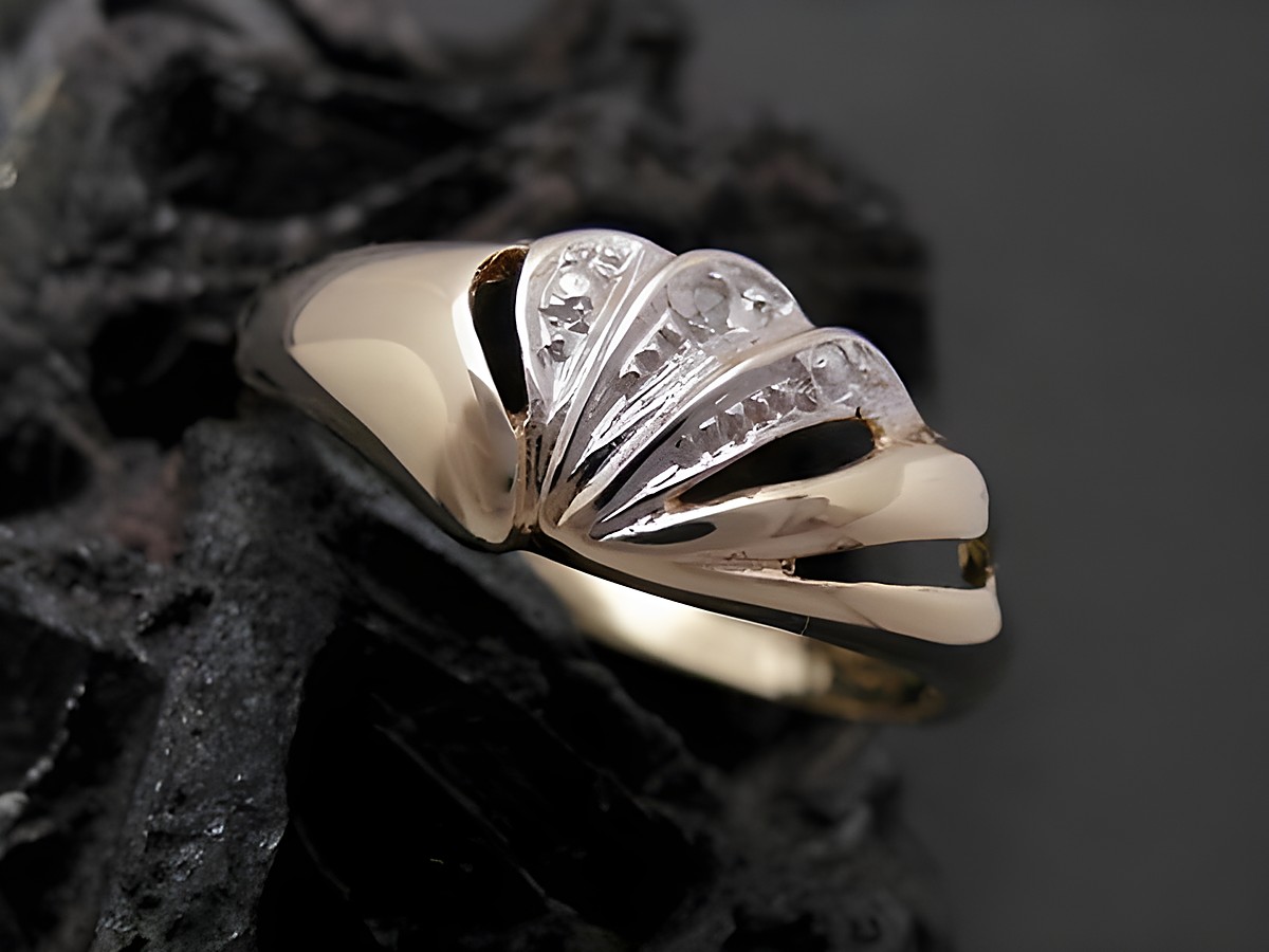 Gold Ring in bicolor, Gold 585, mit Diamanten besetzt. Eleganter Goldring in der Größe 54,5, Hersteller Juwelier Harnisch, bis Größe 56/18.