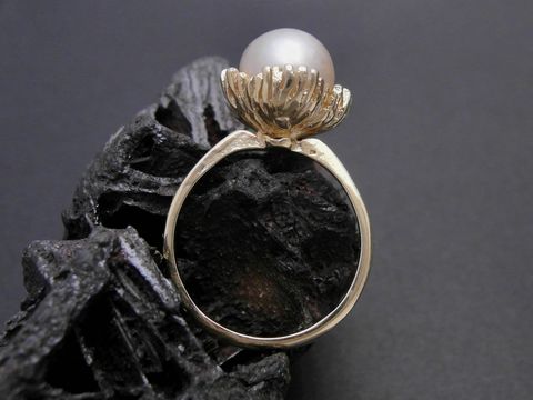 Gold Perlen Ring kunstvoll Gr. 52 Zuchtperle 9 mm Gold 585 Goldring Hersteller Juwelier Harnisch bis Gr. 52/17.