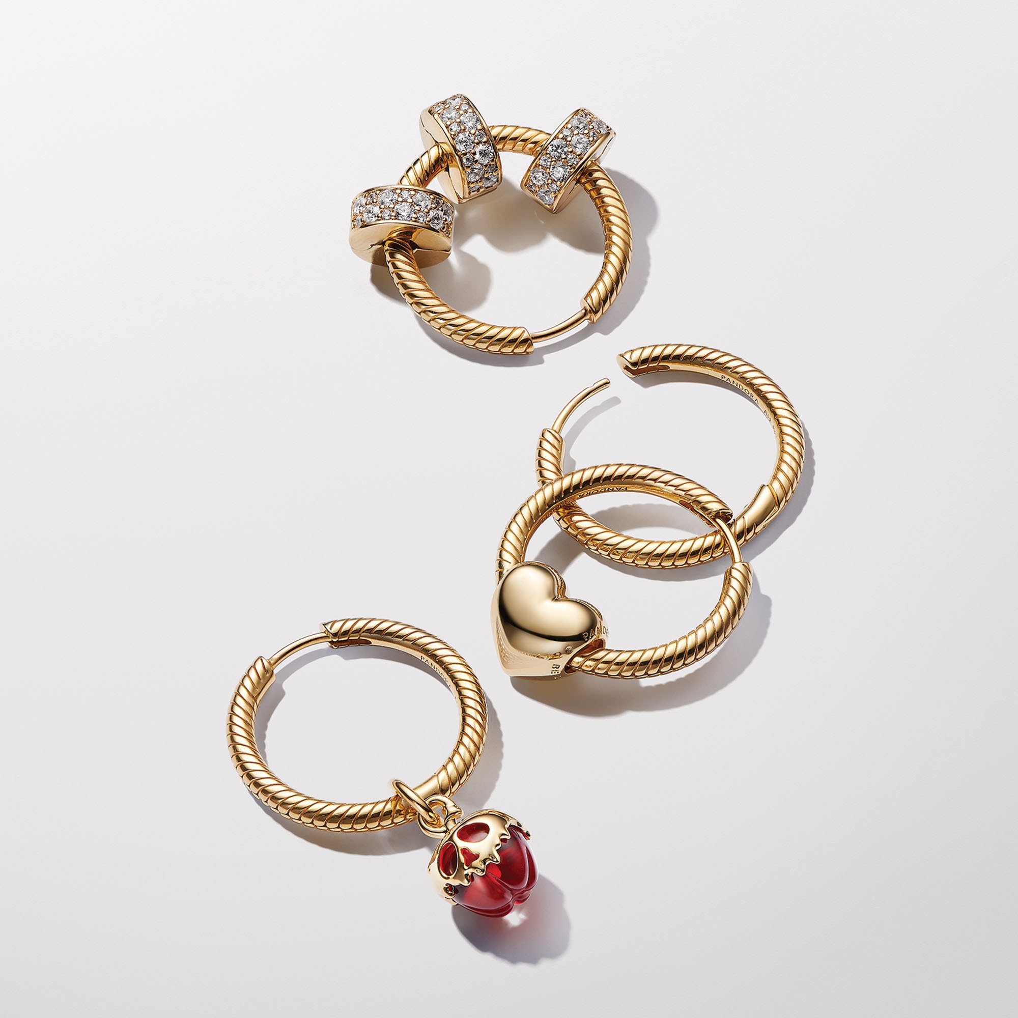 Pandora Moments Charm-Ohrringe - Gelbgold Vergoldung – Ansicht 3