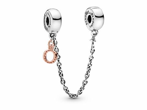 Sicherheitskettchen von Pandora in Silber und Roségold mit Silikongriff, bestehend aus einer feinen Kette und einem charm in Roségold, ideal für Armbänder zur zusätzlichen Sicherheit.