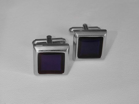 10116-0 Manschettenknöpfe in silberfarben mit lila schimmernder Einlage, Hersteller Juwelier Harnisch, zeitloses Design für elegante Anlässe.