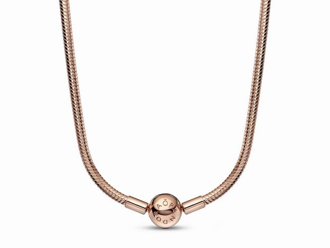 Elegante Pandora Schlangen-Gliederhalskette aus 585 Roségoldvergoldung mit einem klassischen Verschluss, Länge 50 cm, stilvoll und vielseitig für verschiedene Anlässe.