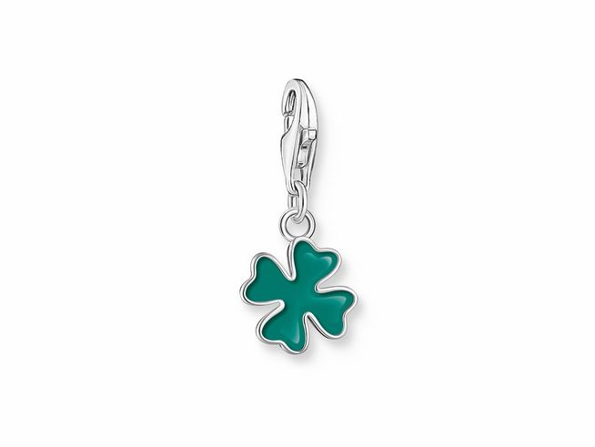 Charm-Anhänger von Thomas Sabo in Form eines Glücksklees aus Silber und dunkelgrüner Emaille. Der Anhänger hat einen sicheren Karabinerverschluss und bringt Glück und Stil.
