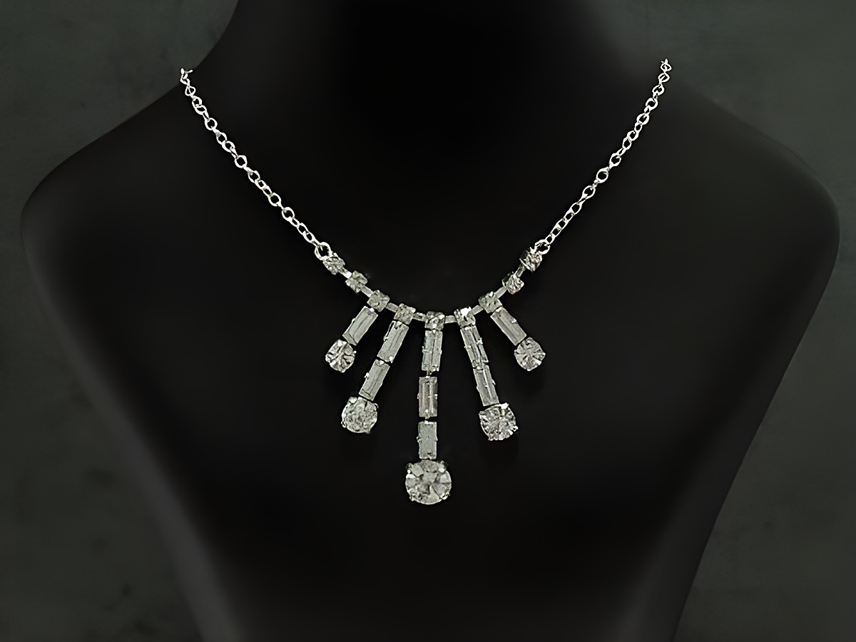 Strass Collier Kette bezaubernd in Weiß, 38-45 cm lang, mit glitzernden Strasssteinen, Hersteller Juwelier Harnisch, aus Sterling Silber und silberfarbenem Material.