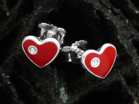 Herz emaillierter Sterling Silber Ohrstecker mit Kristall vom Hersteller Juwelier Harnisch, speziell für Kinder, in roter Herzform mit funkelndem Akzent.
