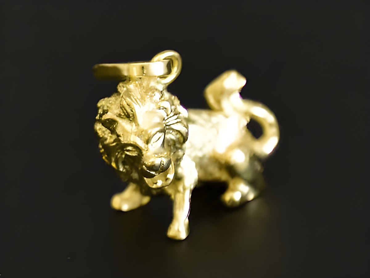 Löwe Gold Anhänger Handarbeit 750 Gold Hersteller Juwelier Harnisch Tiere detaillierte Ausführung in hochwertigem Gold gefertigt. – Ansicht 2