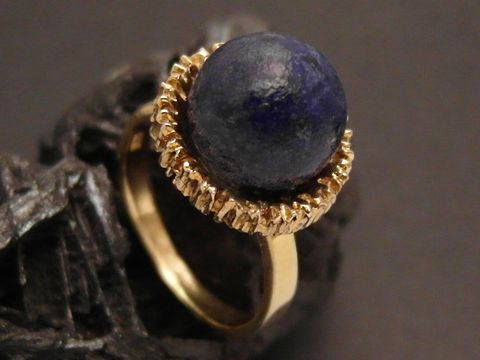 Wunderschöner Goldring aus Gold 333 mit Lapislazuli, Größe 56, Hersteller Juwelier Harnisch, ideal bis Größe 56/18.