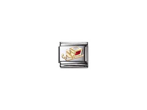 Eine festliche Charm mit einem Schlitten in Gold und Rot auf einem silbernen Hintergrund, ideal für Weihnachten, hergestellt von Nomination, Classic xmas emaill.