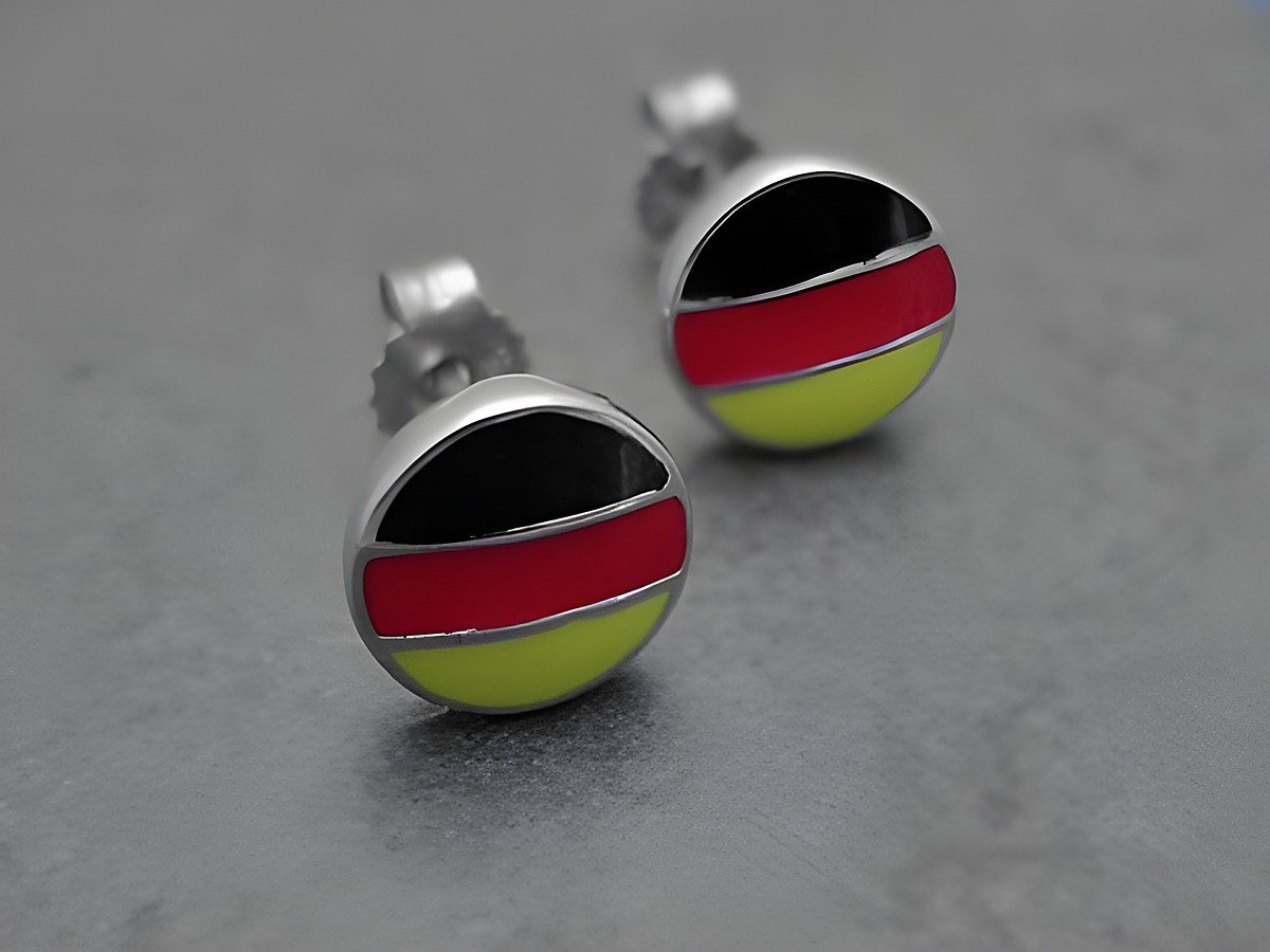 Kreis Ohrringe aus rhodiniertem Sterling Silber in Schwarz, Rot und Gelb, sportlich und ideal für Deutschland-Fans, Hersteller Juwelier Harnisch aus Deutschland.