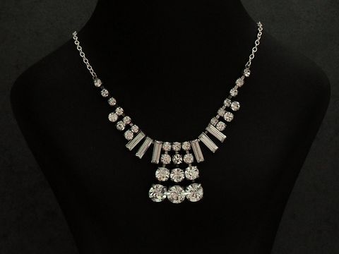 Strass Collier Kette - magical - weiß 38-45 cm von Juwelier Harnisch, gefertigt aus Sterling Silber, glänzende silberfarbene Strasssteine in elegantem Design.
