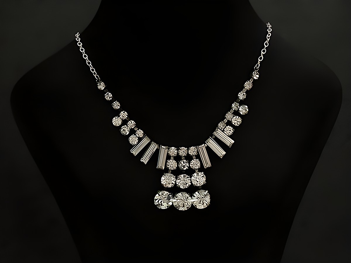 Strass Collier Kette - magical - weiß 38-45 cm von Juwelier Harnisch, gefertigt aus Sterling Silber, glänzende silberfarbene Strasssteine in elegantem Design.