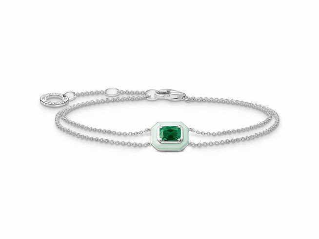 Silbernes Armband von Thomas Sabo mit grünem Oktagon aus Glas-Keramik und Emaille, verziert mit einer zarten Kette, ein elegantes Schmuckstück für jedes Handgelenk.