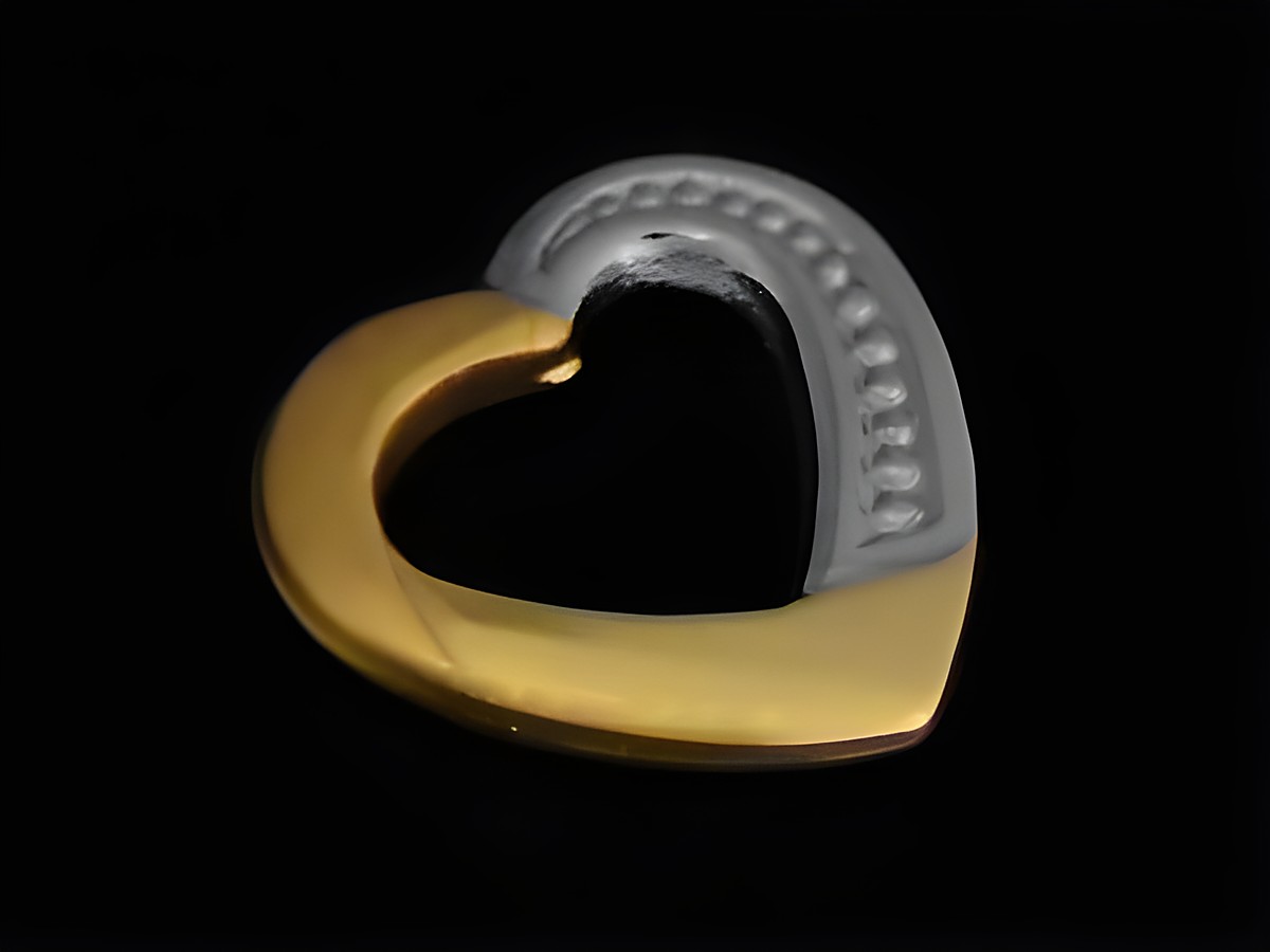 Herz Anhänger aus 333 Gold in bicolor, teilmattiert, Hersteller Juwelier Harnisch, Durchlauf-Design.