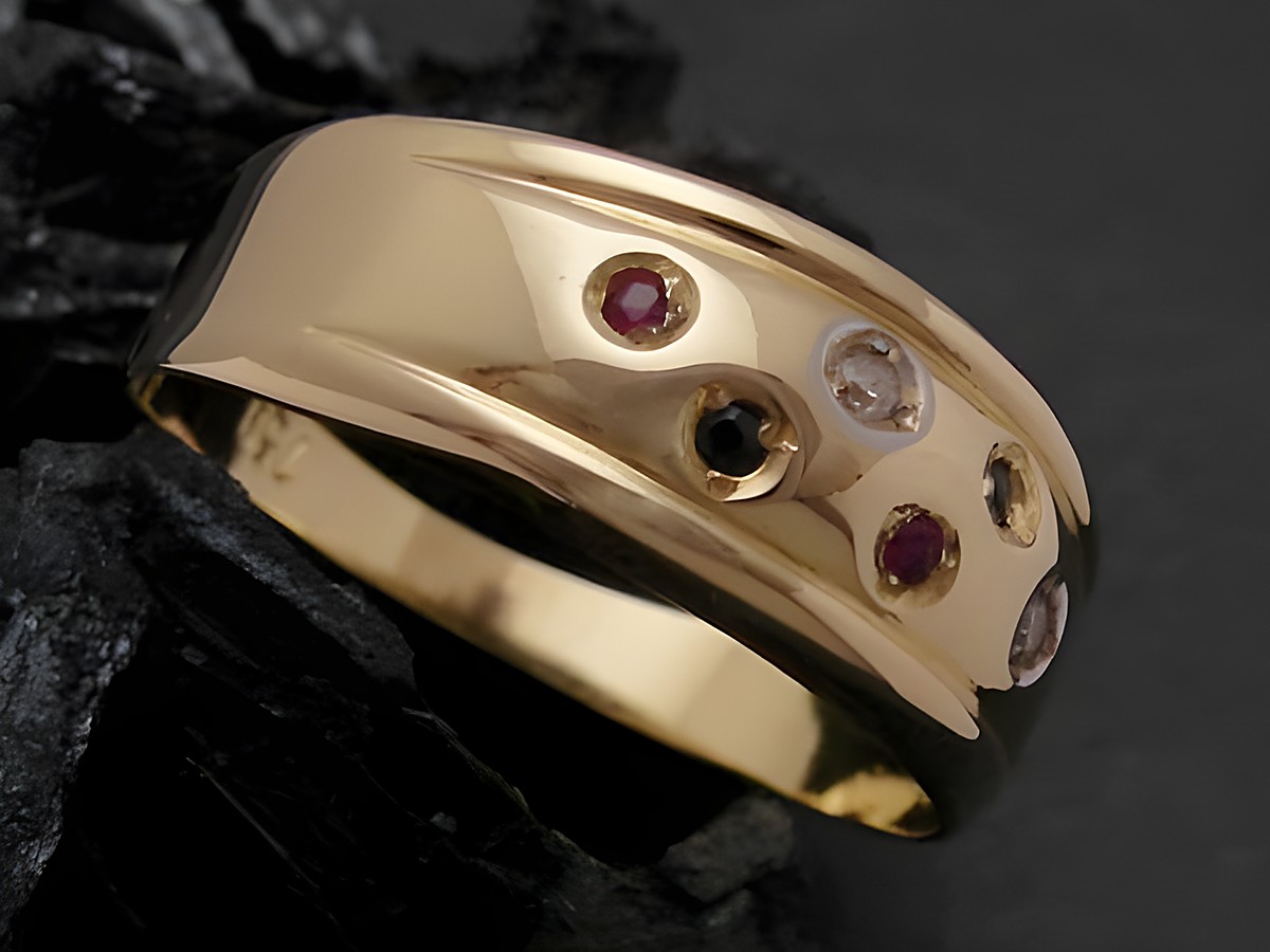 Gold Ring aus Gold 750, verziert mit Safir, Rubin und Diamant, eleganter Goldring in Größe 60, Hersteller Juwelier Harnisch, bis Größe 60/19.