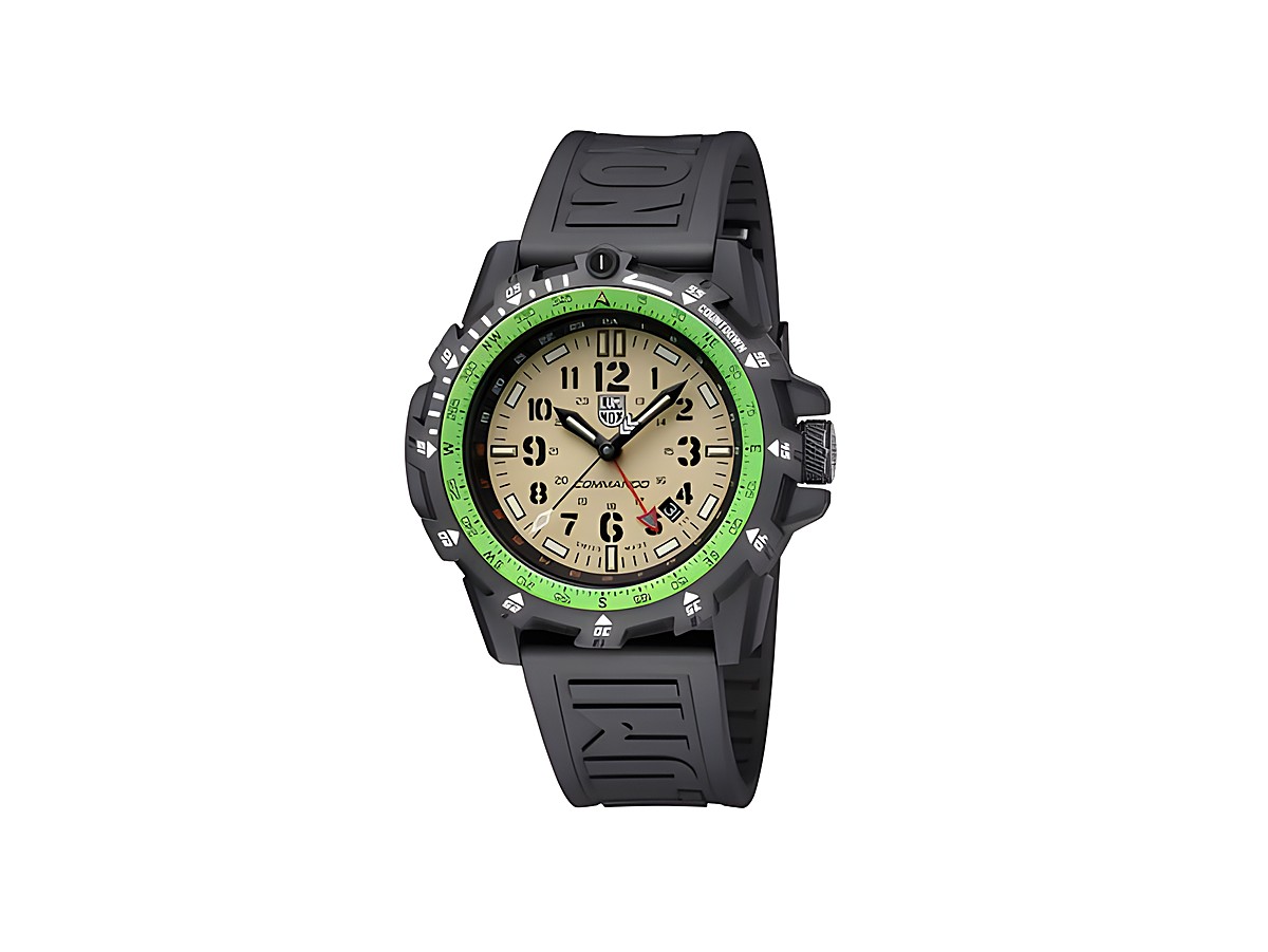 Luminox Land XL.3321 COMMANDO RAIDER 3320 SERIES Armbanduhr mit schwarzem Gehäuse und grünem Zifferblattring, beige Ziffern und einem robusten schwarzen Silikonarmband, Durchmesser 46 mm.