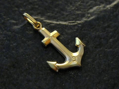 Anker Gold Anhänger 17 mm im maritimen Design, hergestellt von Juwelier Harnisch, symbolisiert die Seefahrt und maritime Tradition.