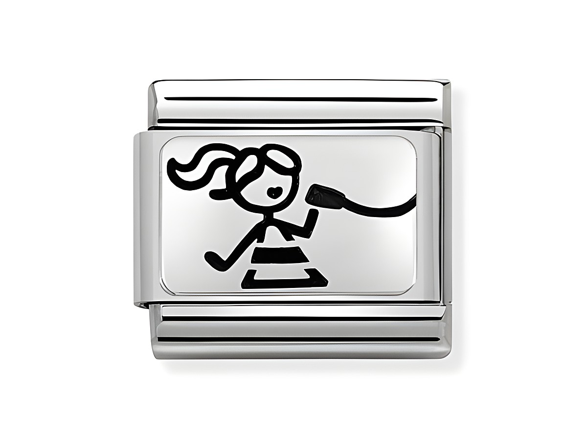 Edelstahl Plakette in Silber, mit einem schwarz gezeichneten Mädchen, das mit einem Mikrofon spricht. Design von Nomination, passend für Schmuckstücke.